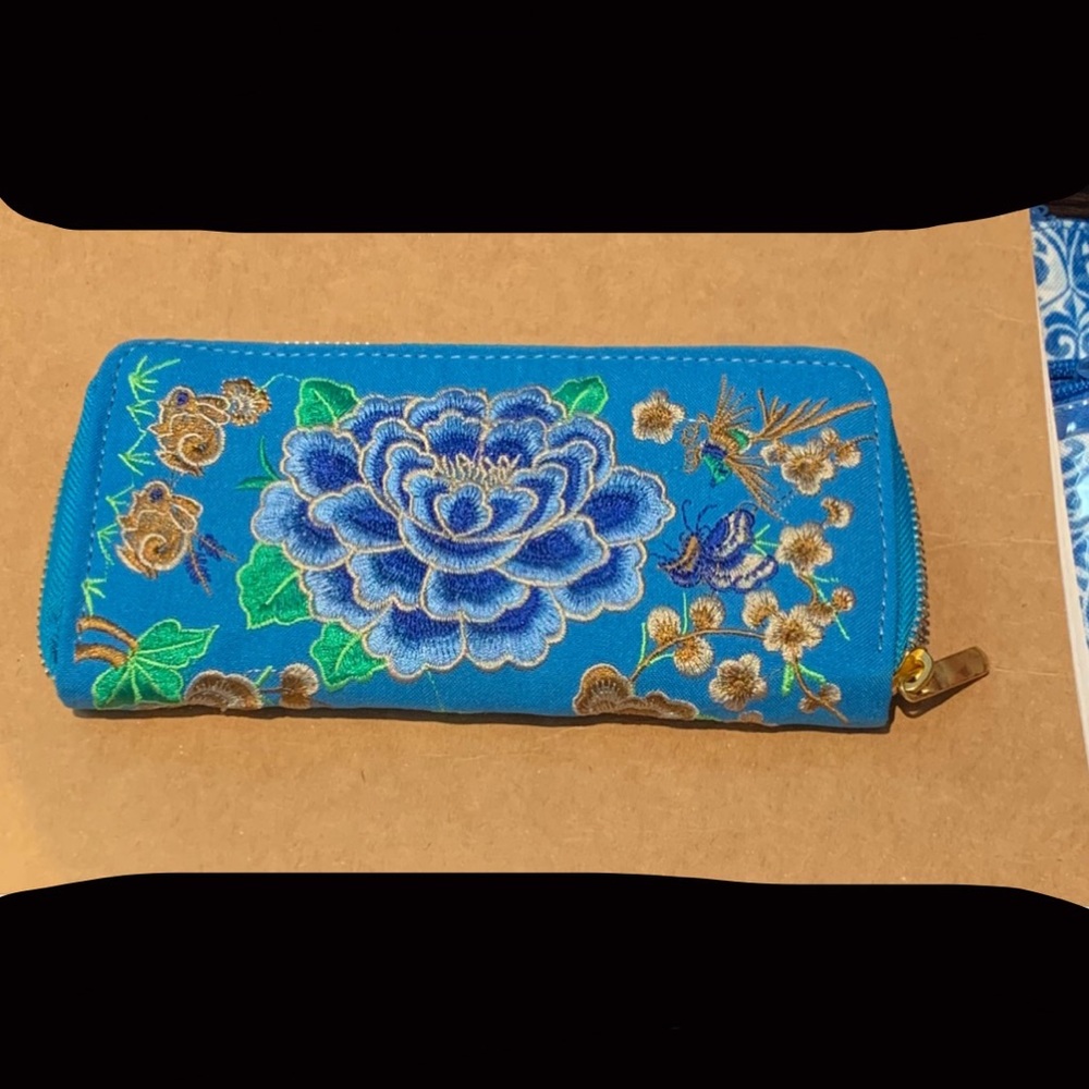 Women’s Blue Wallet